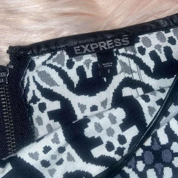 Skirt size 2 from Express - Picture 3 of 4